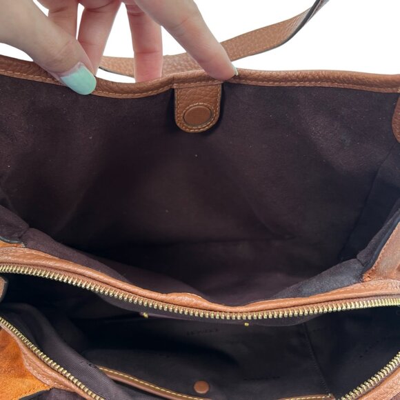 Coach Pebbled Leather Suede Lori Shoulder Bag With Gold Hardware & Zipper Pocket - Picture 10 of 16